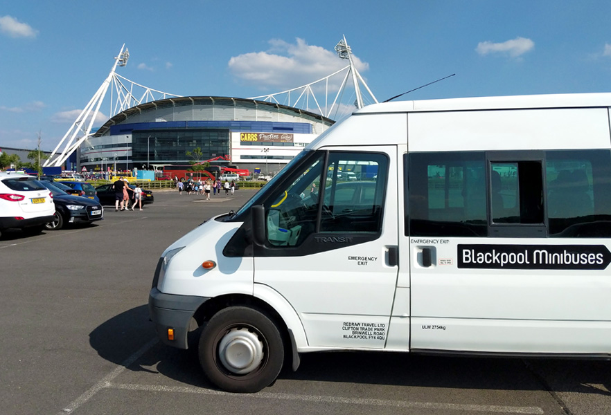 16 seater Blackpool Minibuses minibus – The perfect solution for any day trips across the UK